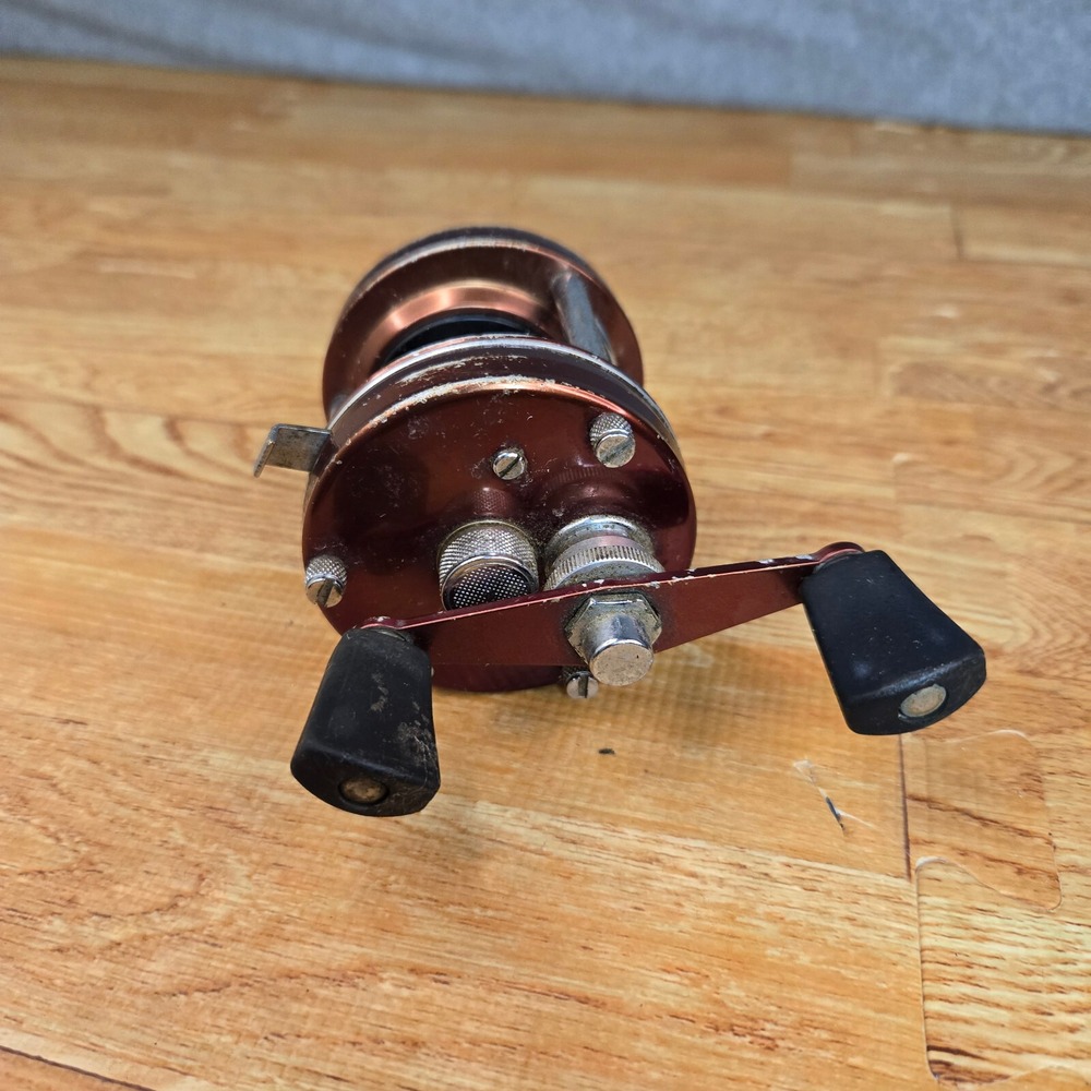ABU Sweden Ambassadeur 4000D Fishing Reel